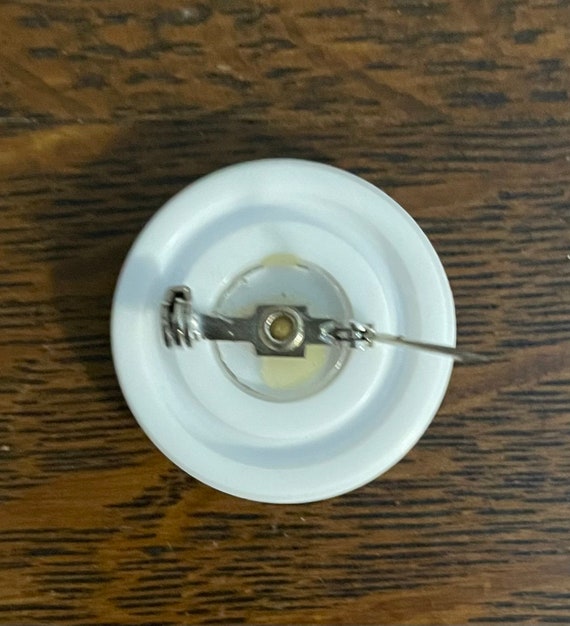 1980’s Ceramic Beatrix Potter Peter Rabbit Button Pin… - Gem