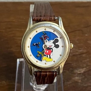 1990&#39;s SII Marketing Mickey Mouse and Friends Watch- Vintage Women’s Disney Animated Pie Eyed Mickey Watch