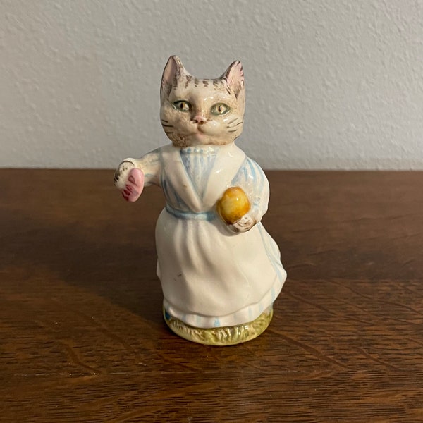 Tabitha Twitchit- BP3a Beatrix Potter Figurine- Beswick, England