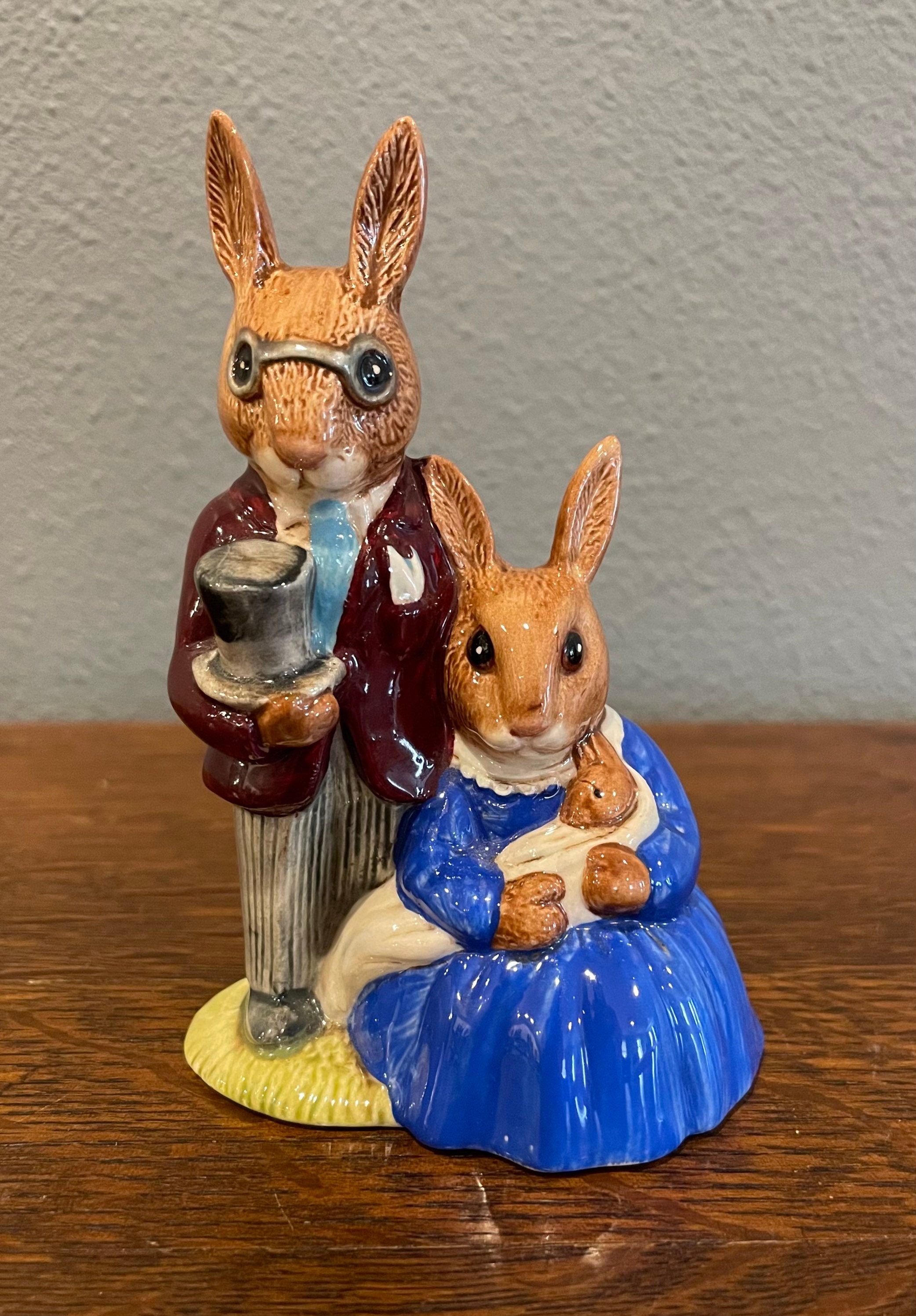 1972 Family Photograph Bunnykins Figurine- Royal Doulton