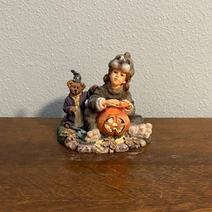2000 Yesterday’s Child “If You Can’t Be Funny, Be Interesting” Figurine- Vintage Dollstone Collection Light Up Halloween Figurine