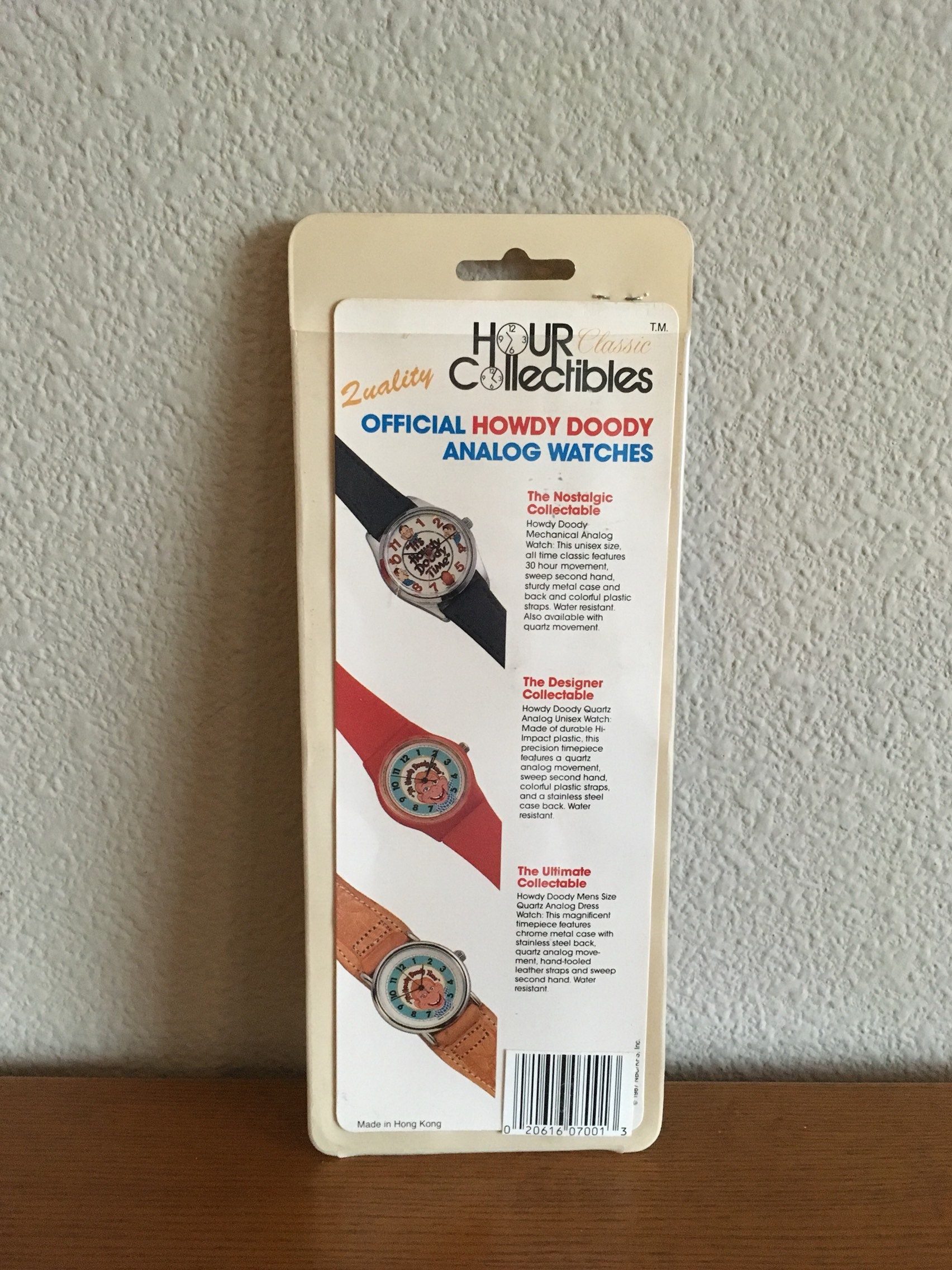 Howdy top analog watch