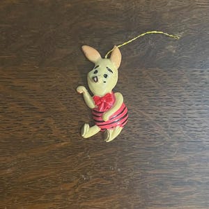 1970er Jahre Walt Disney Produktionen Winnie-the-Pooh Ferkel Ornament - Vintage Disney Ferkel Weihnachtsschmuck