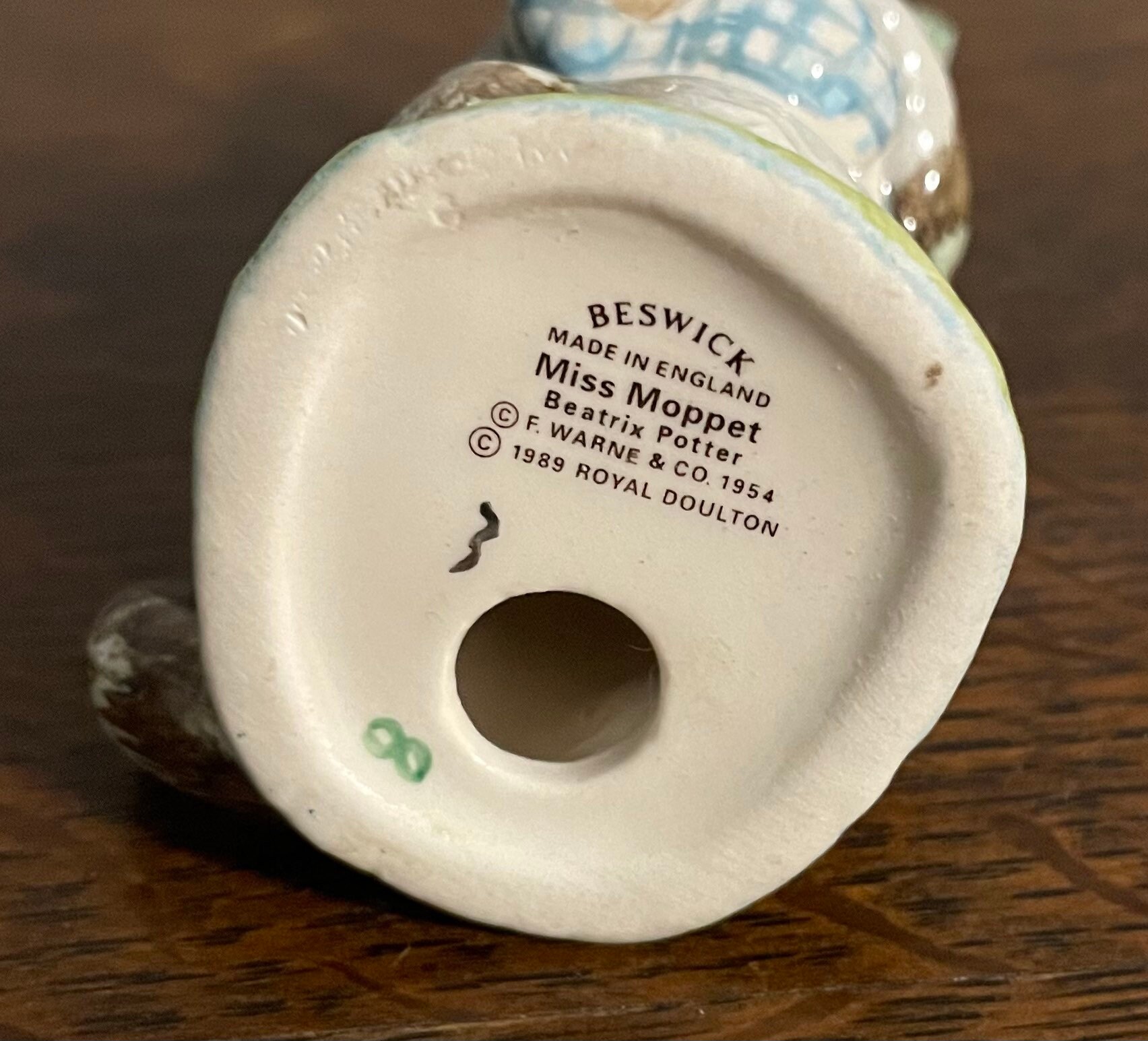 ロイヤルドルトン Miss Moppet イングランド製