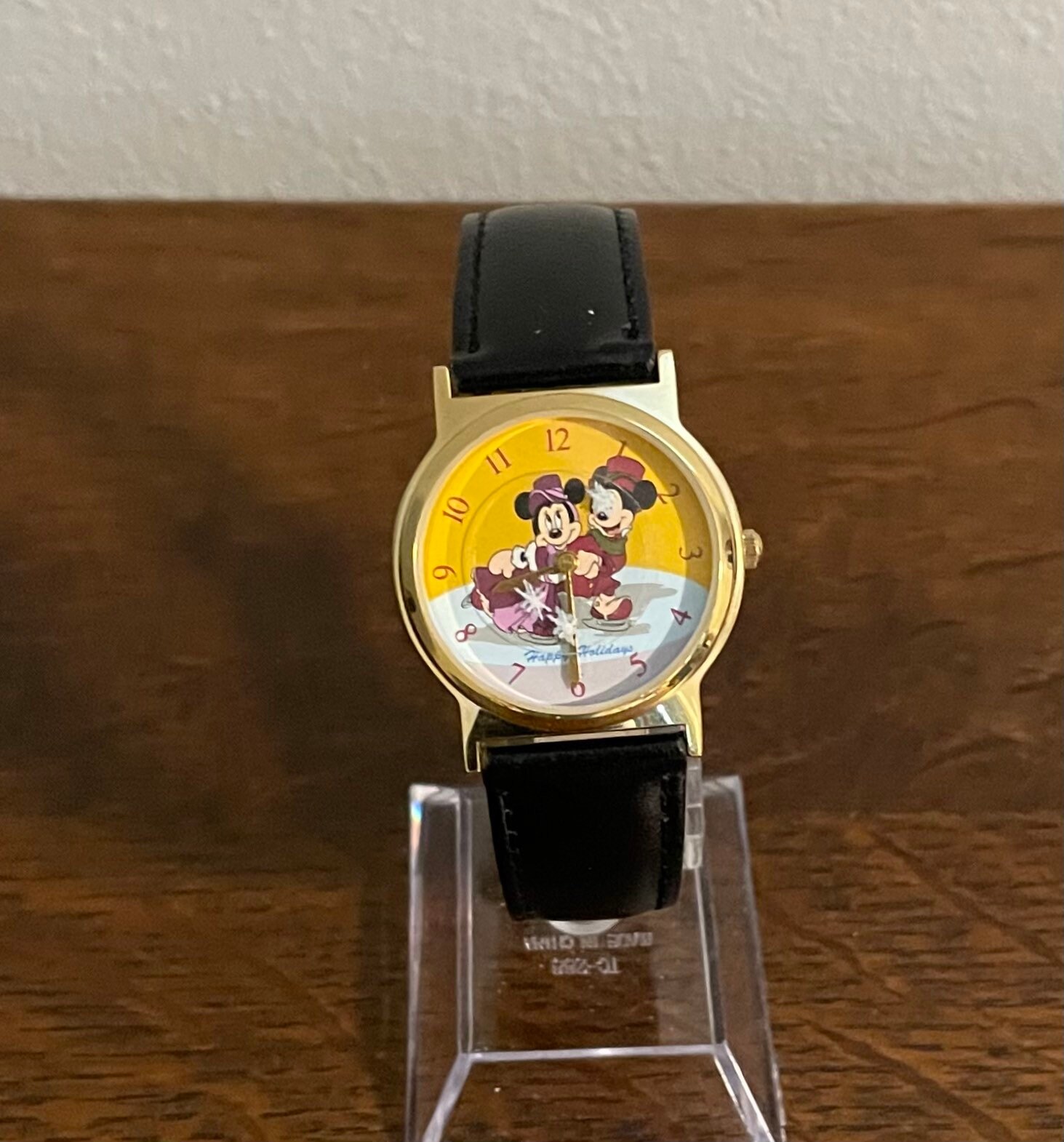 DISNEY CAST MEMBER HOLIDAY CELEBRATION WATCH 1998; MICKEY & MINNIE SKATING Disney Cast Member Holiday Celebration Watch 1998; MICKEY  main image 2