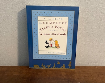 Edição de apresentação de 1996 de The Complete Tales & Poems of Winnie-the-Pooh, de A.A. Milne, com ilustrações de E.H. Shepherd - capa mole