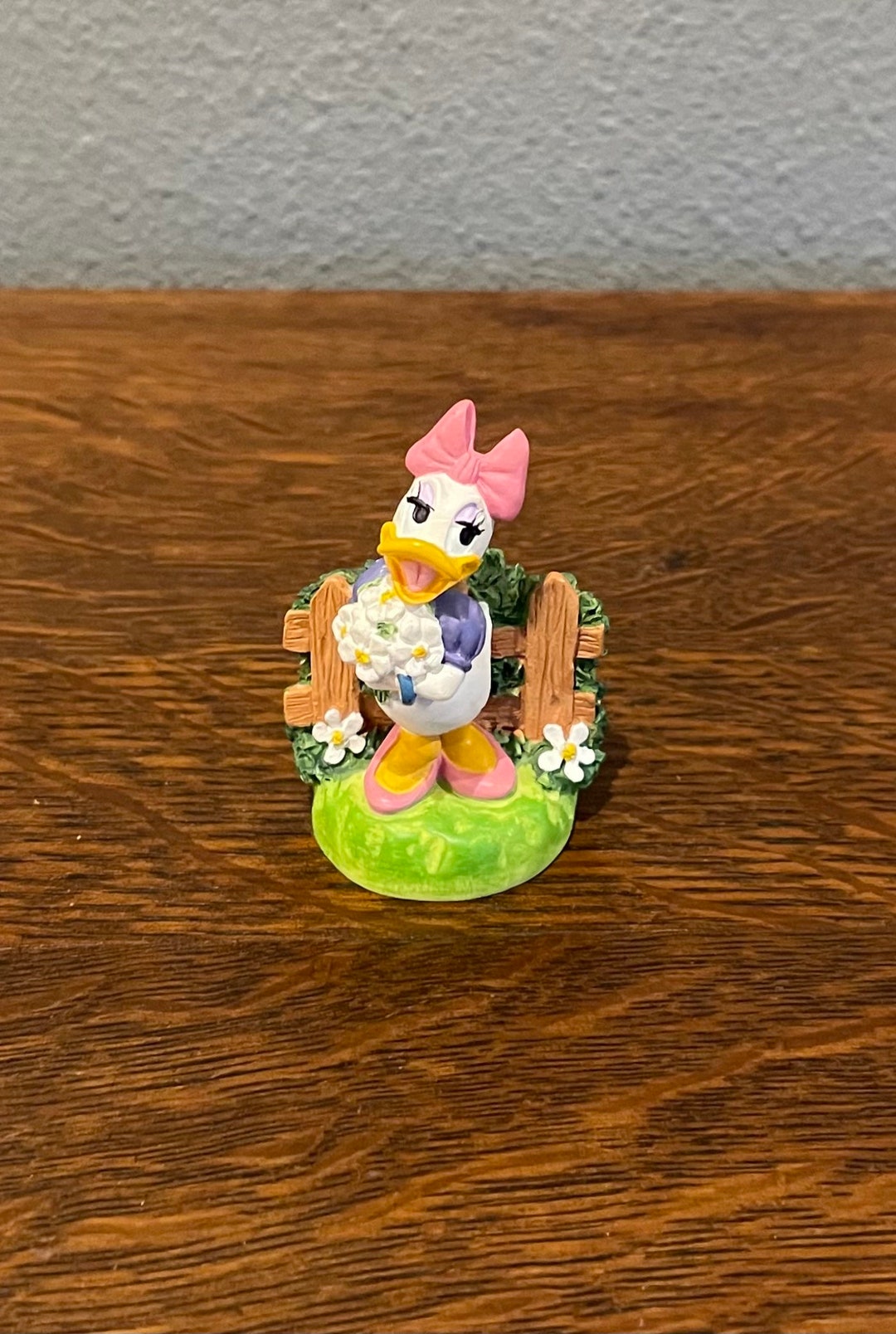 1990's Lenox Disney Thimble Collection Vintage Daisy Duck Thimble