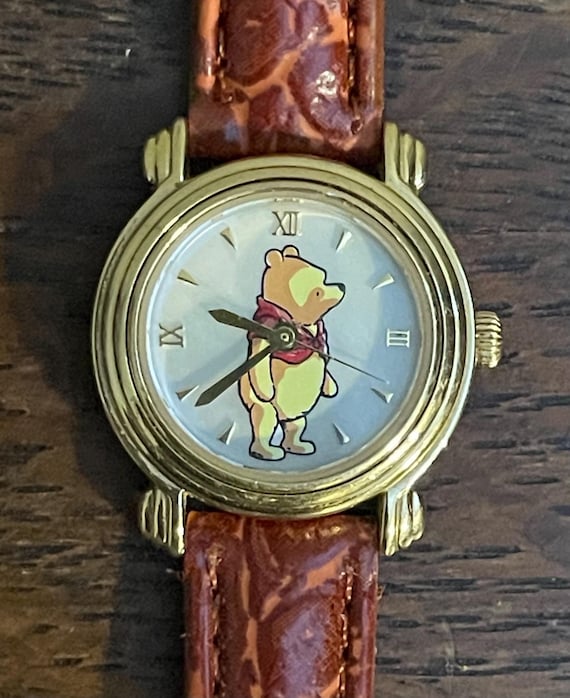 Disney Classic Pooh デジタル腕時計 Disney Time Works Classic Pooh Watch- Vintage Women's Classic