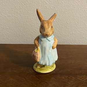 Mrs. Flopsy Bunny- Beatrix Potter Figurine- Beswick England, Copyright 1965