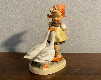 Figura de Hummel Goose Girl de 1950- Chica vintage con figura de Hummel de gansos