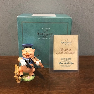 1990’s Walt Disney Classics Collection Three Little Pigs “Hey Diddle, Diddle, I Play on My Fiddle” Figurine- WDCC Fiddler Pig Figurine