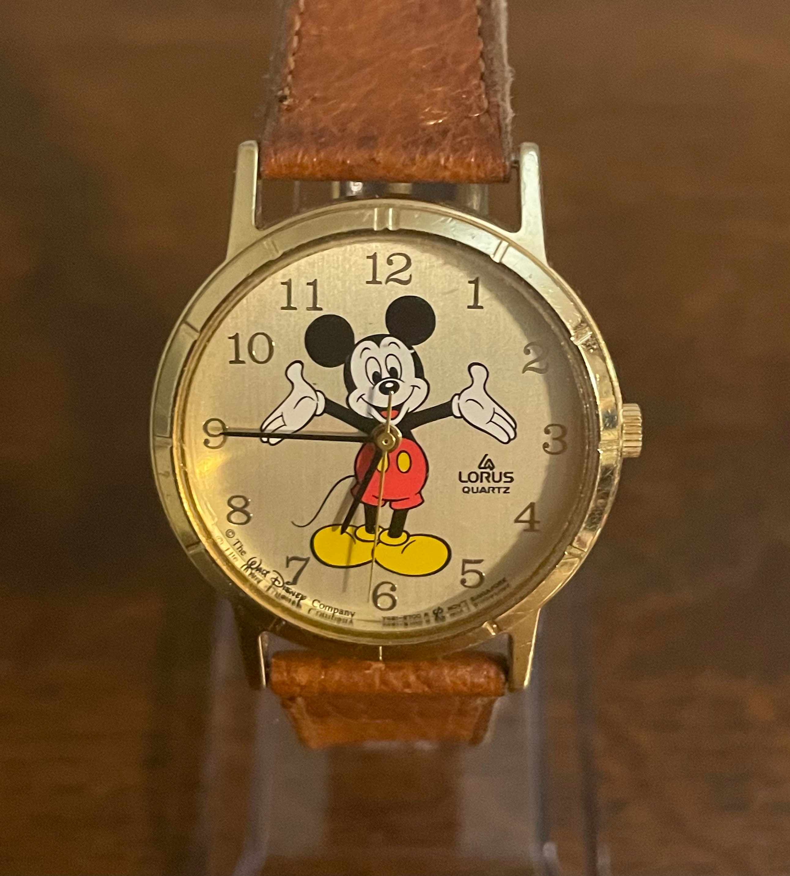 Reloj lorus 2025 mickey mouse precio