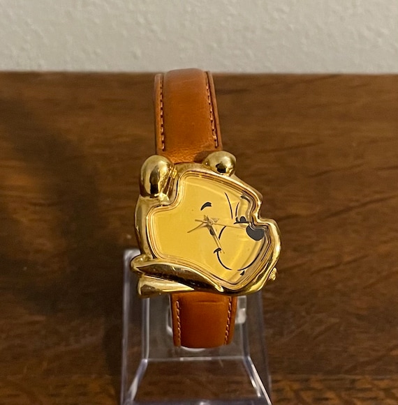 1990's Disney Time Works Winnie the Pooh Face Wristwatch