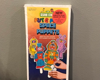 1981 Sesame Street Put & Play Space Puppets- Vintage Complete Sesame Street Stick Puppet Set, Sealed in the Original Box