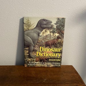 Primera edición de 1972, impresión temprana de The Dinosaur Dictionary de David F. Glut