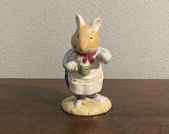 Wilfred Reading - Crystal Paperweight - Brambly Hedge - Etsy