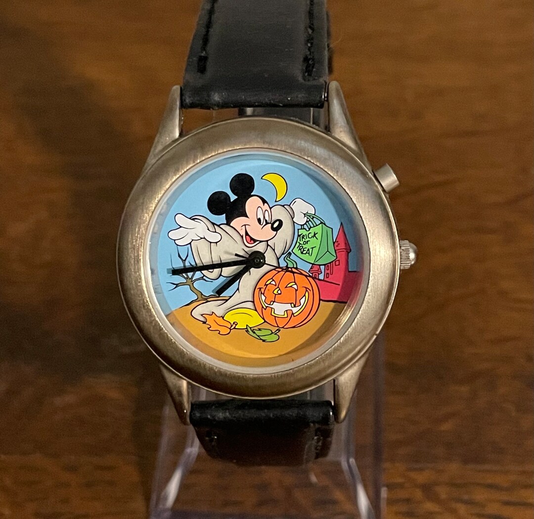 Disney　ミッキー 　ドナルド他ハロウィン掛時計 il_1080xN.5413770785_eo05.jpg