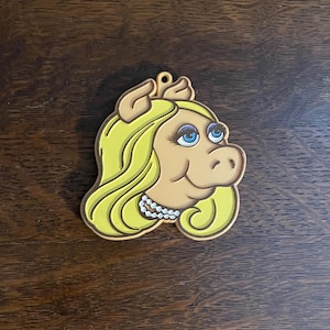 1980 Hallmark Miss Piggy Cookie Cutter - Vintage Plastic Muppets Miss Piggy Cookie Cutter