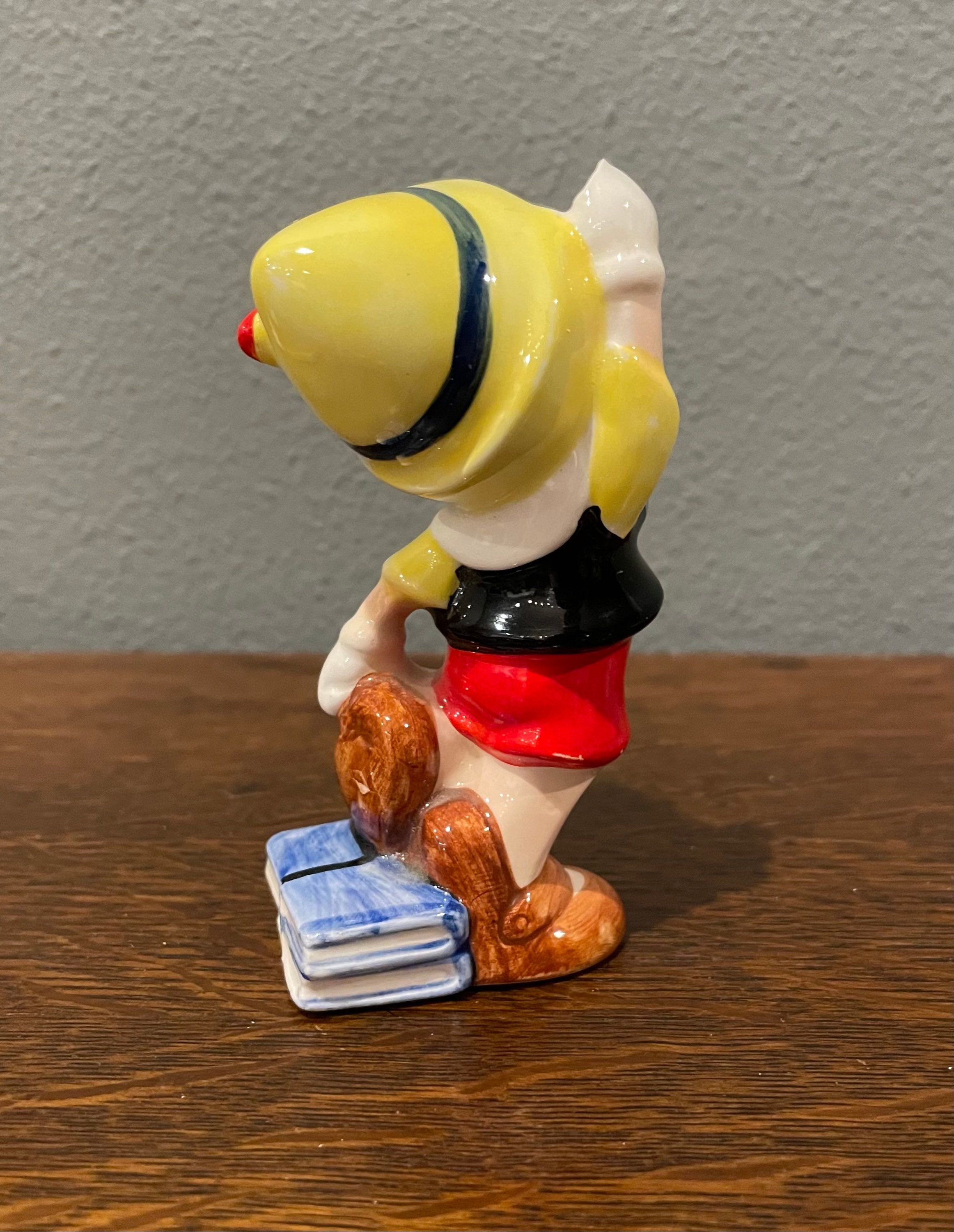 1960年代のウォルトディズニープロダクションのピノキオの置物