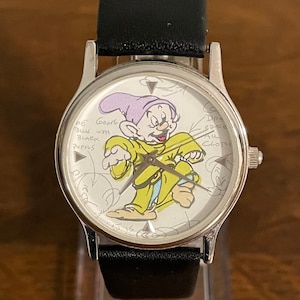1990er Disney-Katalog Exklusive Skizzen von Dopey Watch - Vintage Disneys Charakterstubenuhrenkollektion Dopey Watch