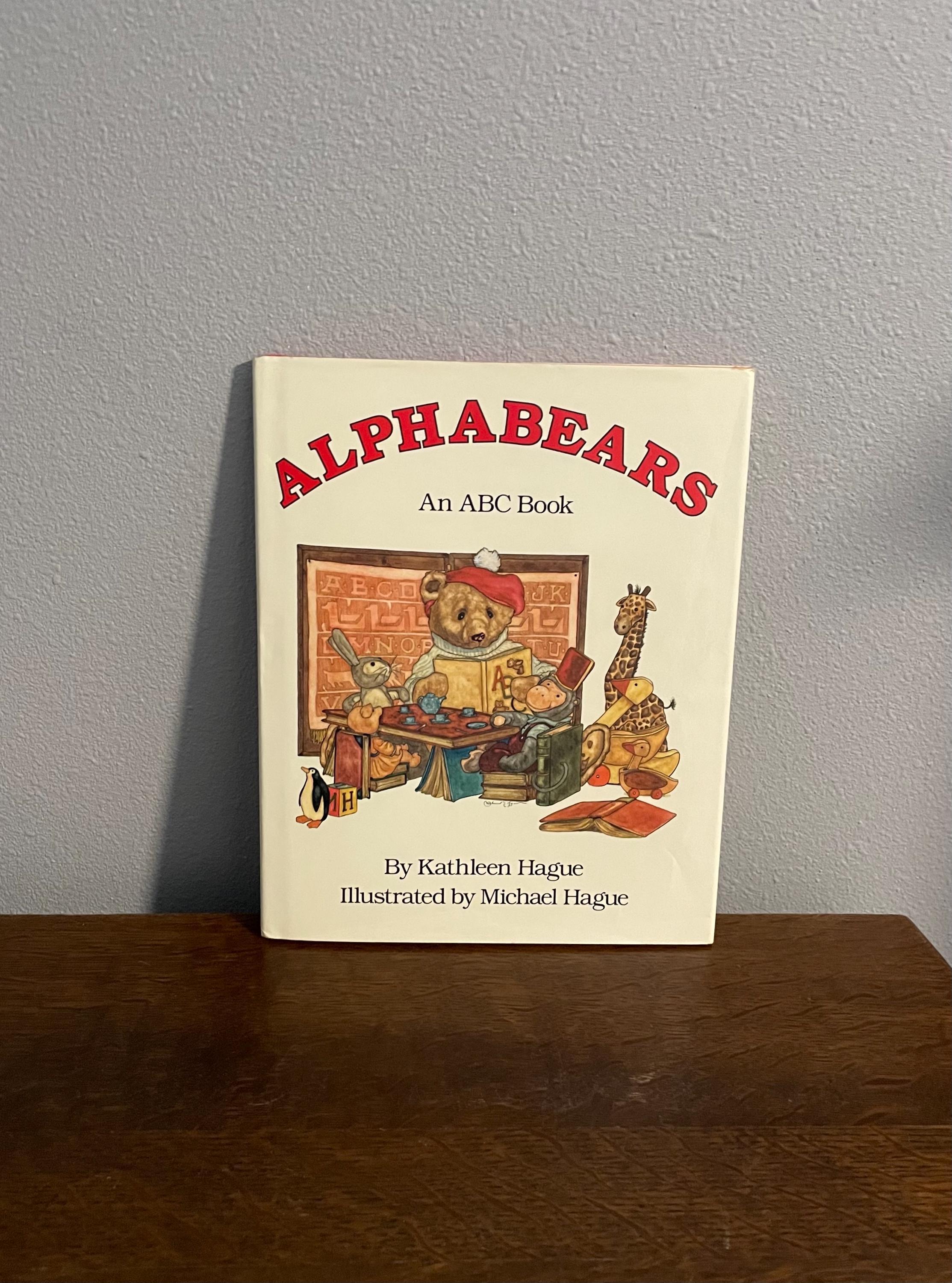 洋書 ALPHABEARS Illustrator Inscribed First Edition, Sixth Printing of Alphabears
