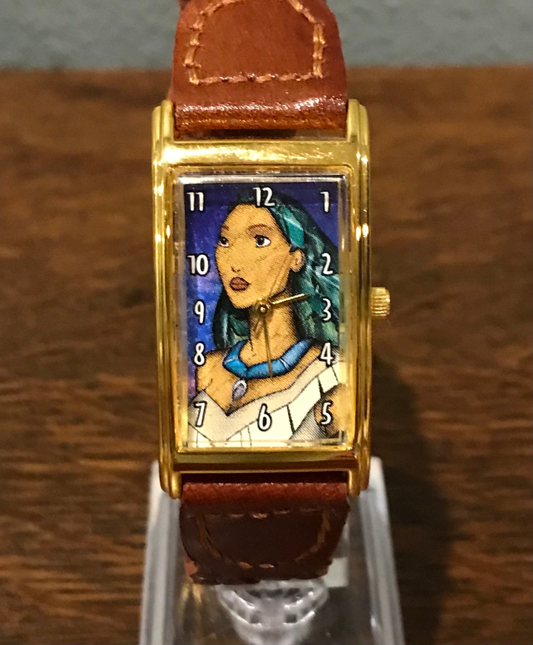 POCAHONTAS, Disney Store GOLD‎ EMBOSSED ULTRA RARE UNISEX CHARACTER WATCH POCAHONTAS, Disney Store  main image 2