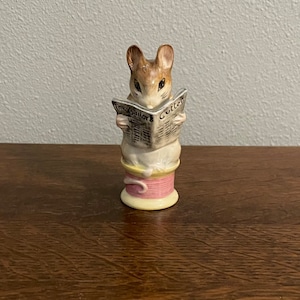 Tailor of Gloucester- BP2A- Gold Oval Beatrix Potter Figurine- F. Warne and Co., Beswick, England