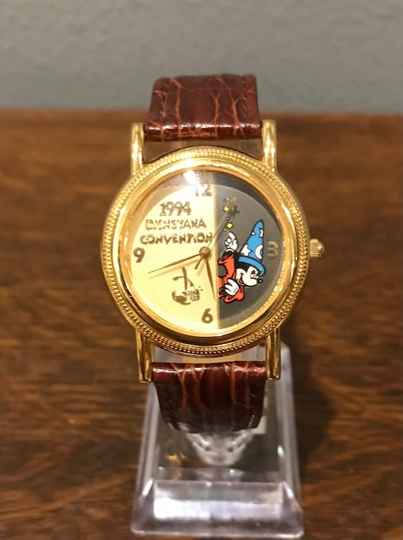 •DISNEY• Rare Sorcerer Mickey 90’s watch for women // gold tone + black strap Vintage Disney Sorcerer Mickey Mouse Gold Electro  main image 4