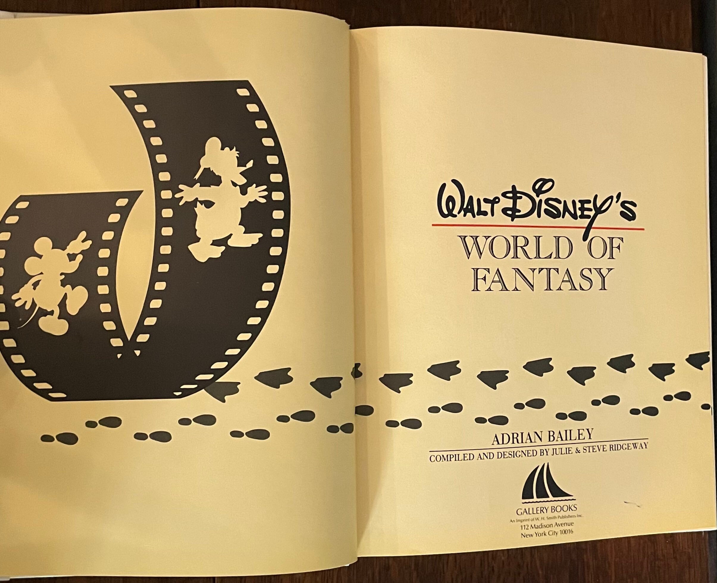 (送料込み)WORLD OF FANTASY ADRIAN BAILEY 洋書 1987 Edition of Walt Disney's World of Fantasy by Adrian
