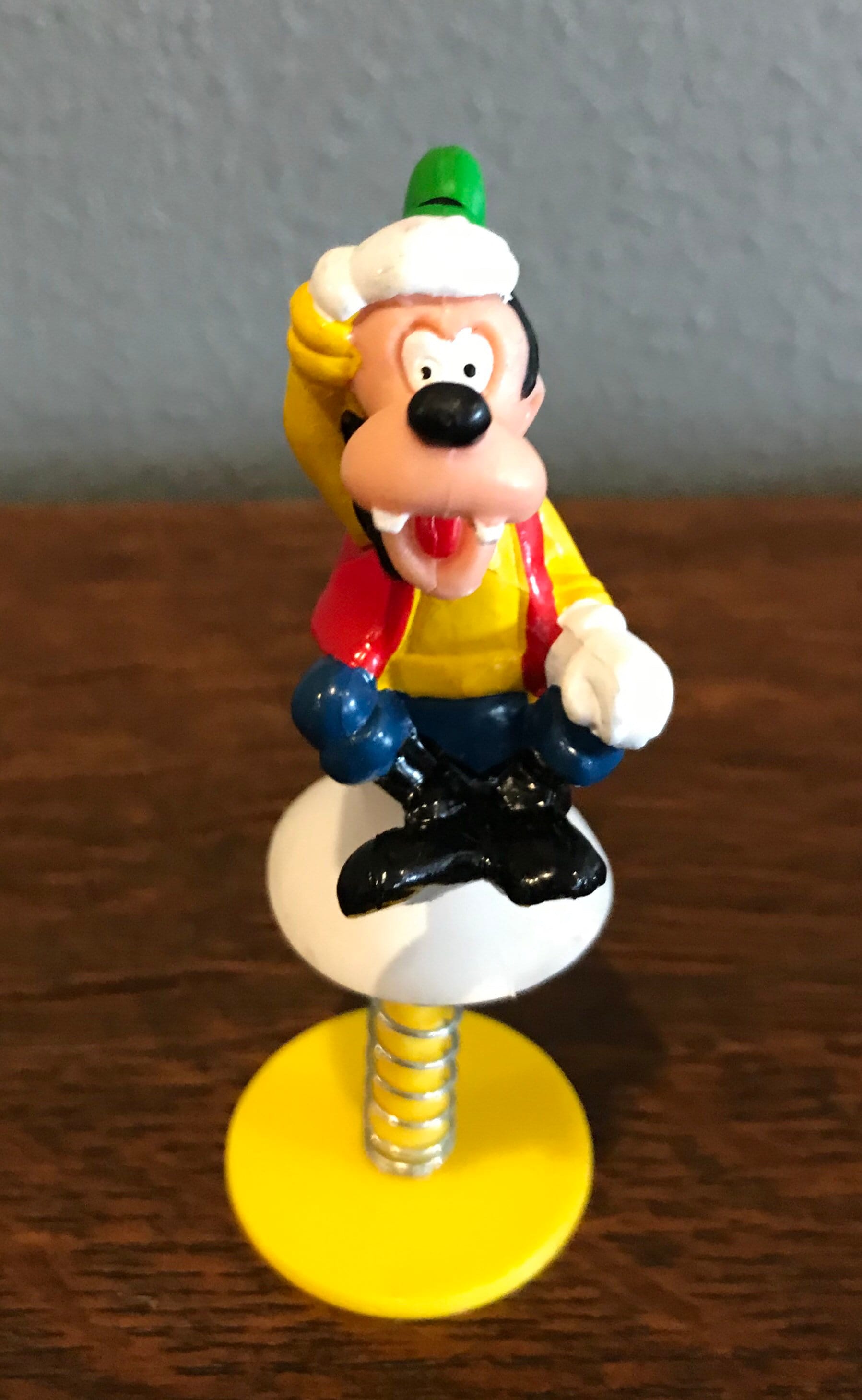 1980's Disney Goofy Pop-up Toy- Vintage Goofy Spring Loaded 1980's Disney Goofy Pop-up Toy- Vintage Goofy Spring Loaded