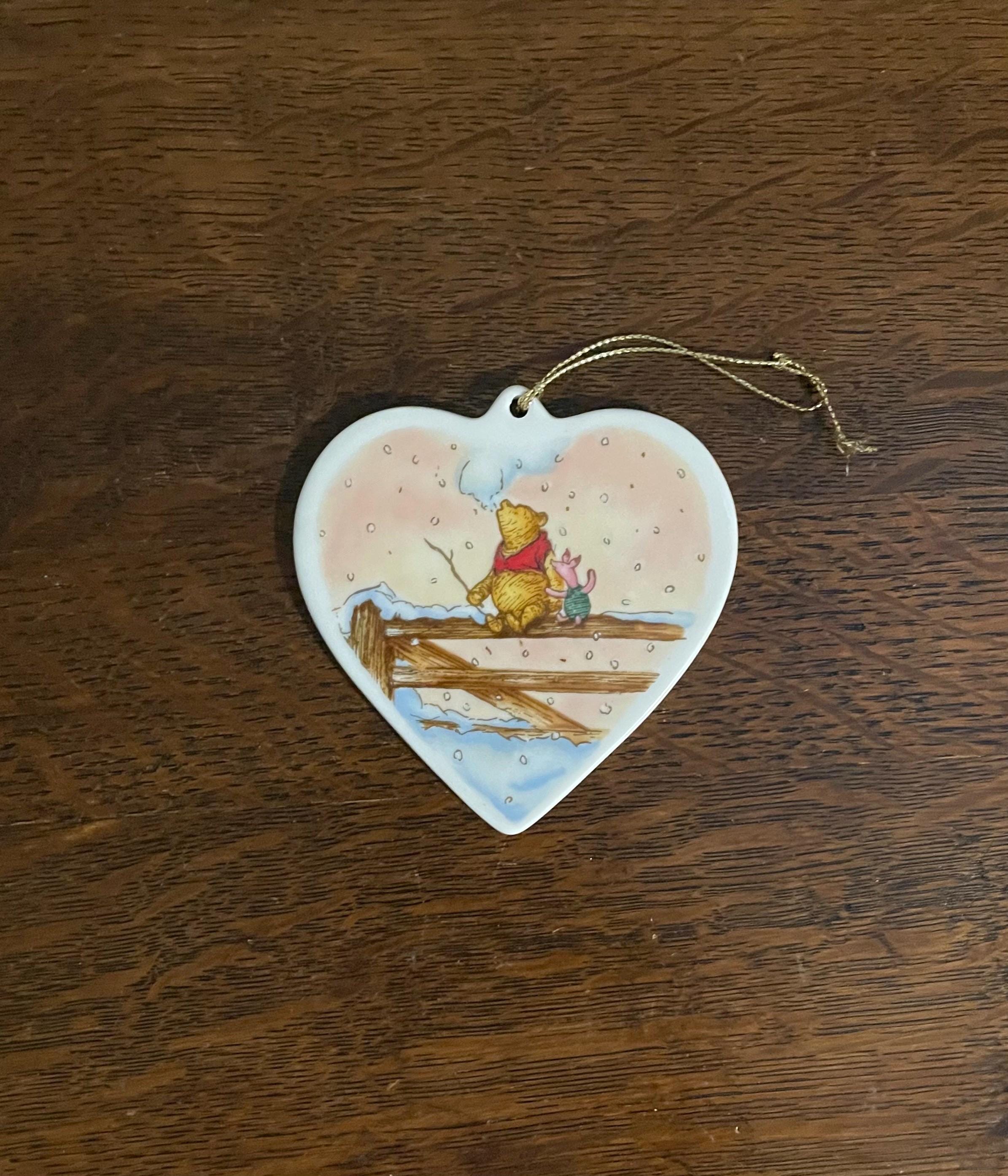 Ornement Winnie l'ourson classique en porcelaine des années 1990 - Ornement coeur classique en forme d'ourson et de porcelet de Midwest Cannon Falls