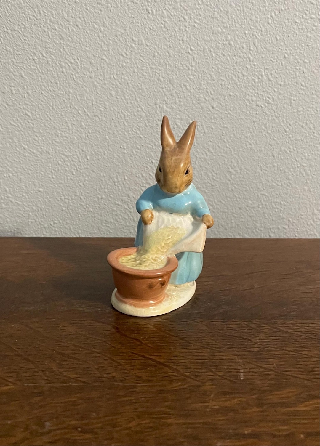 Figurine Beatrix Potter Cecily Parsley - Statuette Peinte à La Main 7 Cm