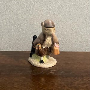 Johnny Town-Mouse with a Bag- Beatrix Potter Figurine- Royal Albert, England, Copyright 1989