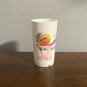1987 Miss Piggy Melamin Tasse- Vintage Melamin Muppets Kindertasse