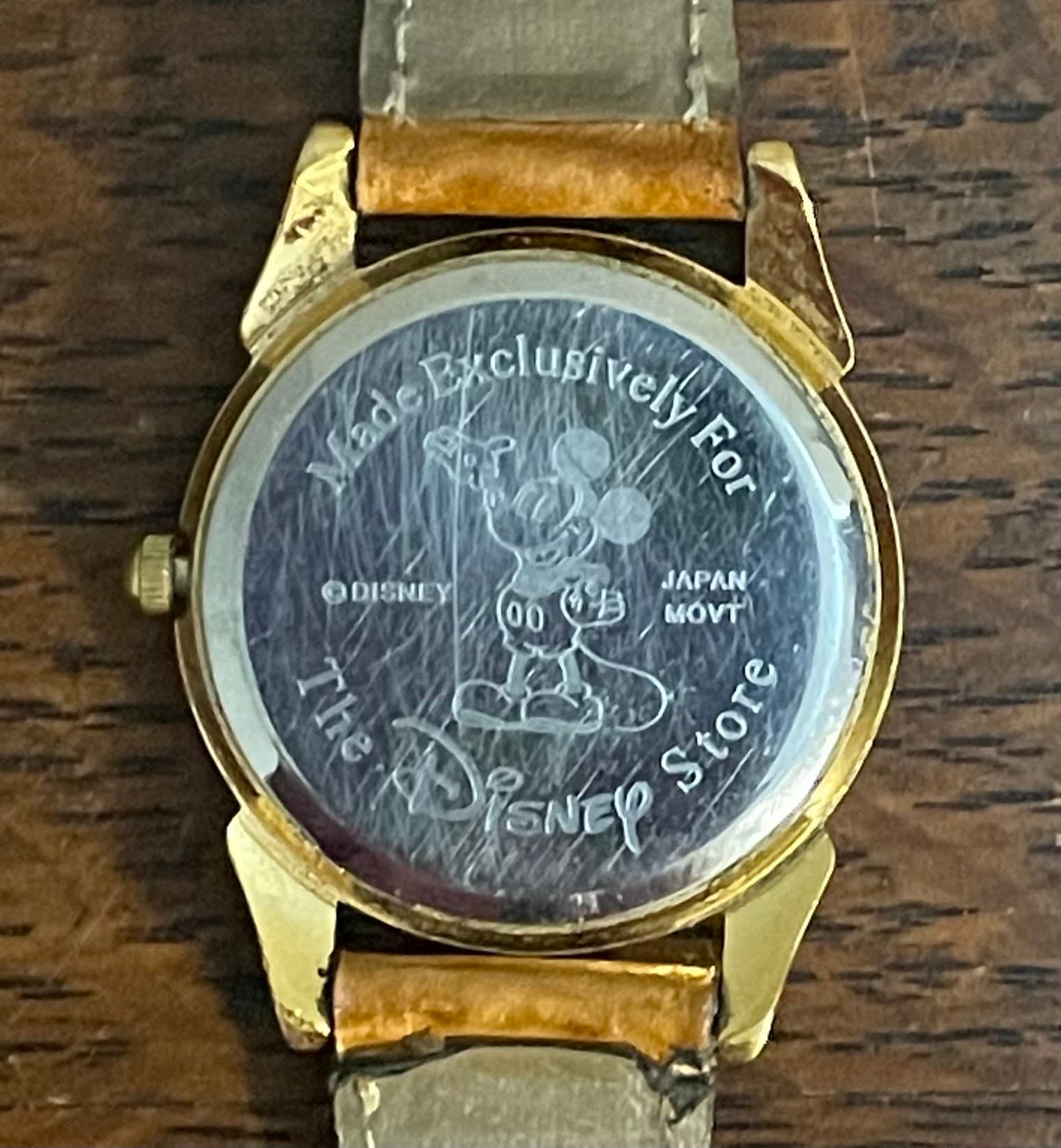 1990 年代のディズニーストア限定のくまのプーさんと仲間たちの腕時計