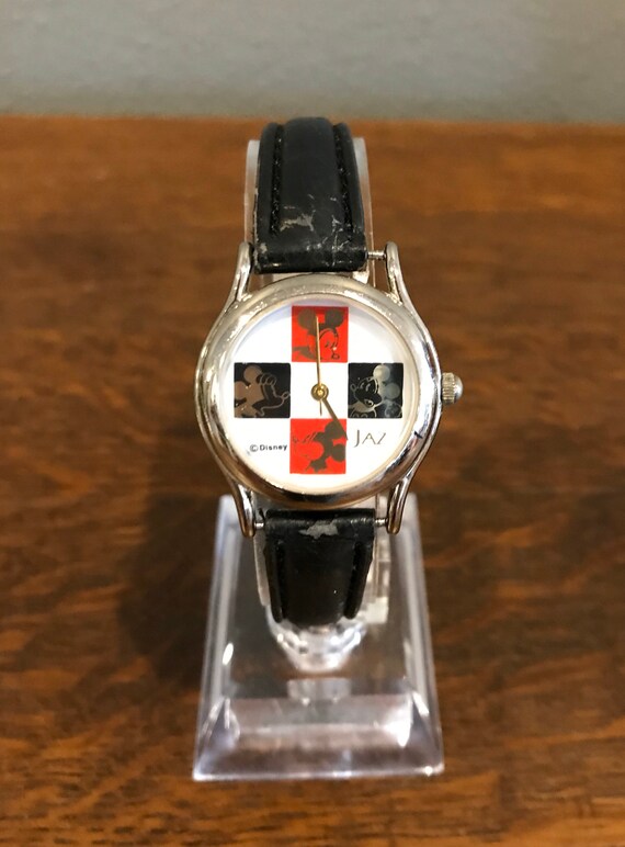 1980 display picture 1