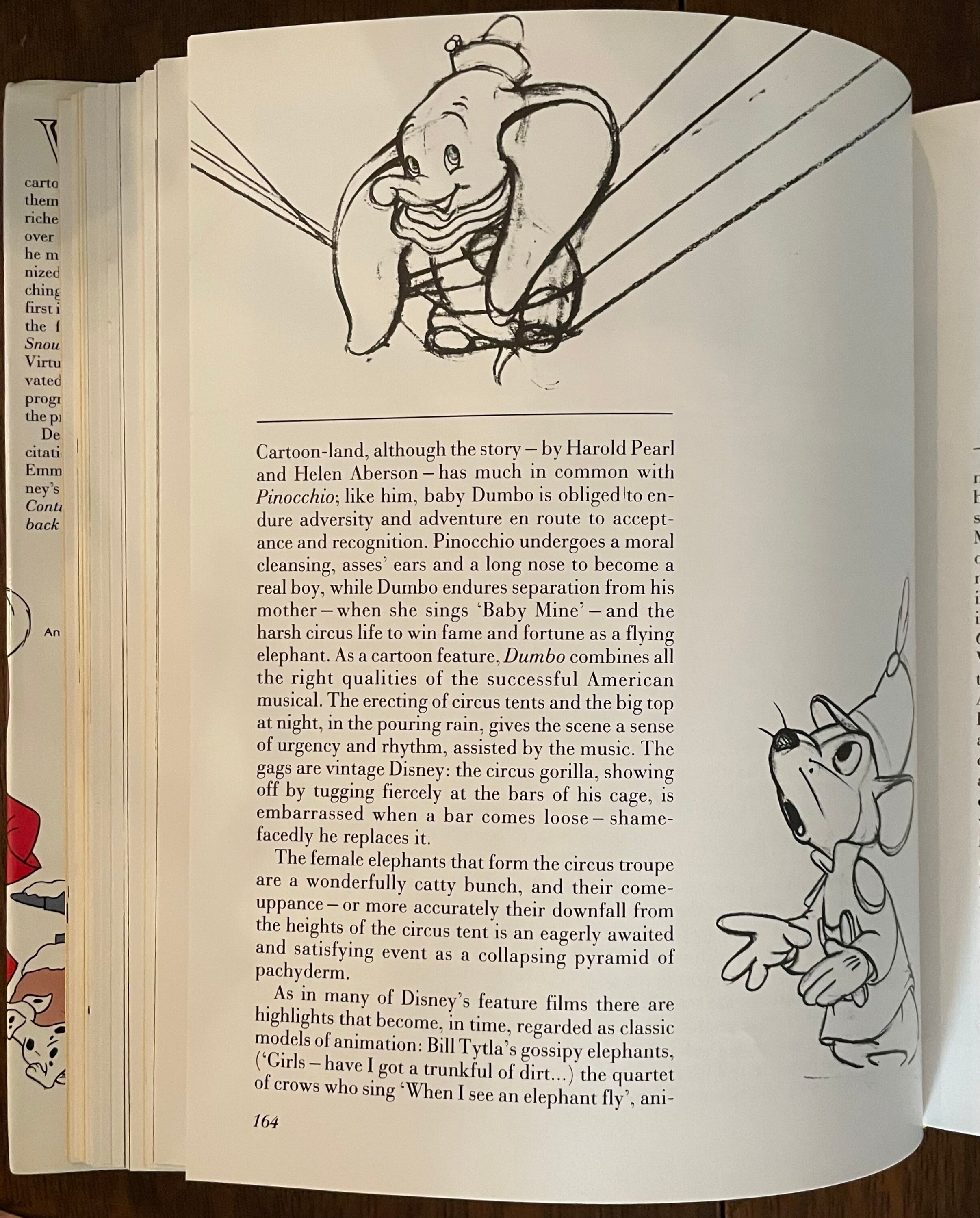 (送料込み)WORLD OF FANTASY ADRIAN BAILEY 洋書 1987 Edition of Walt Disney's World of Fantasy by Adrian