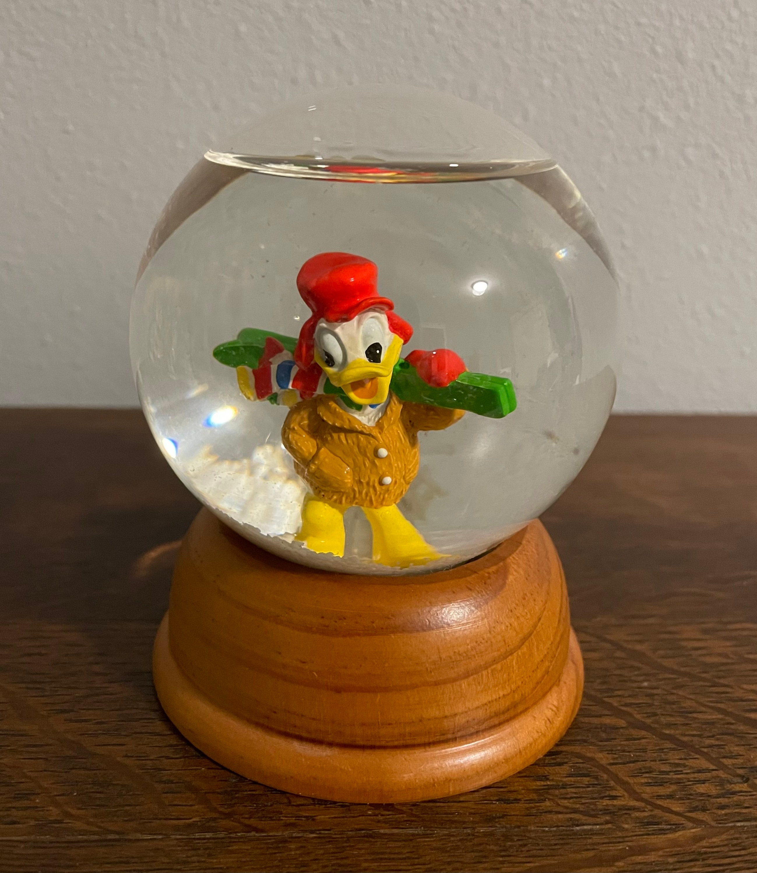 1980年代のドナルドダックスノーグローブ - 初の限定版ディズニー