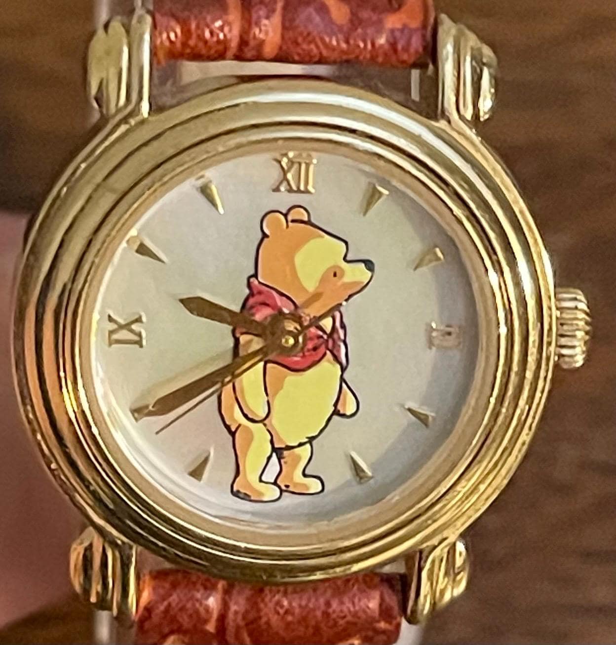 Classic Pooh デジタル腕時計 Disney Time Works Classic Pooh Watch- Vintage Women's Classic