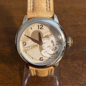 1990&#39;s SII Marketing Walt Disney Mickey Mouse Watch- Vintage Disney Winking Mickey Watch