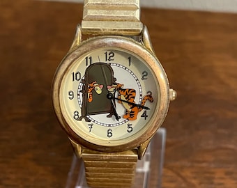 NEW Vintage NOS 2006 Disney Winnie The Pooh 80th Anniversary Watch Collector Tin Vintage Winnie the Pooh 80th Anniversary Watch With  main image 4