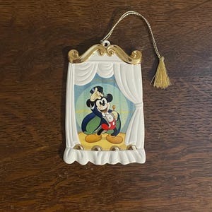 Enfeite de Natal Mickey Mágico da Coleção Clássica da Walt Disney de 1997 - Enfeite de Natal Mickey Mouse da Sociedade de Colecionadores da WDCC