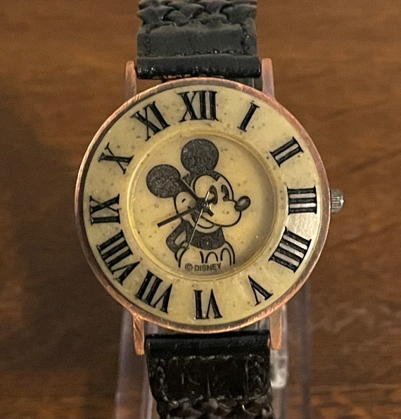 1990’s Disney Store Exclusive Mickey Mouse Watch-… - image 1