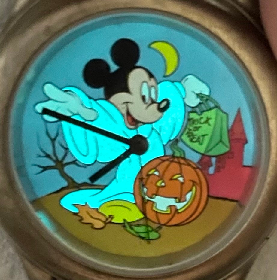 1990's the Disney Credit Card Exclusive Mickey Mouse Light up