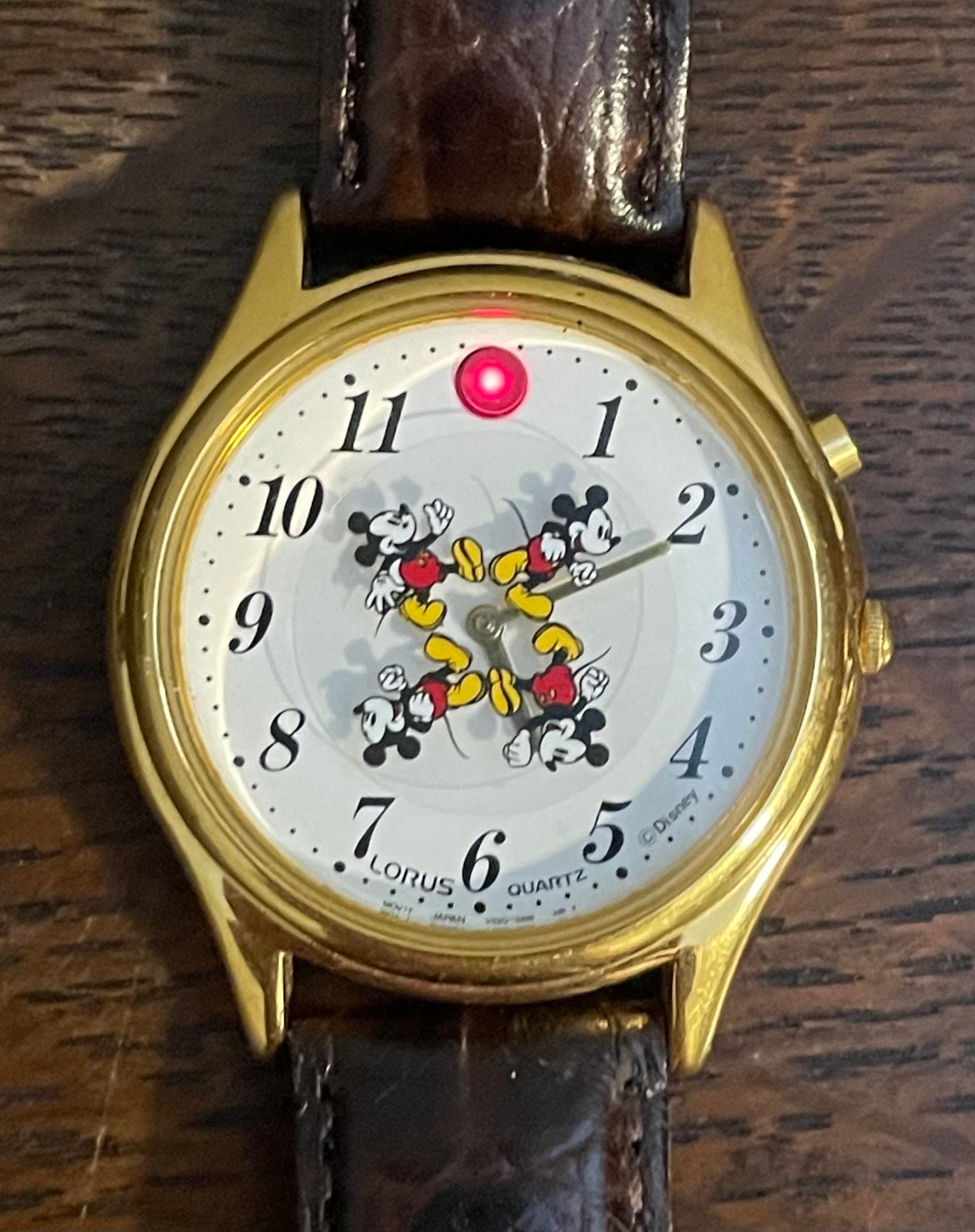 ヴィンテージ品♪LORUSメロディミッキーウォッチ 1990's Lorus Rotating Mickey Mouse Twinkling Melody Watch