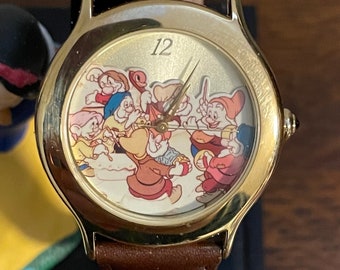 1998 Disney Everlasting Time Watch Collectors Club Series VII Snow White and the Seven Dwarfs Watch and Figurine- Vintage Unisex Watch
