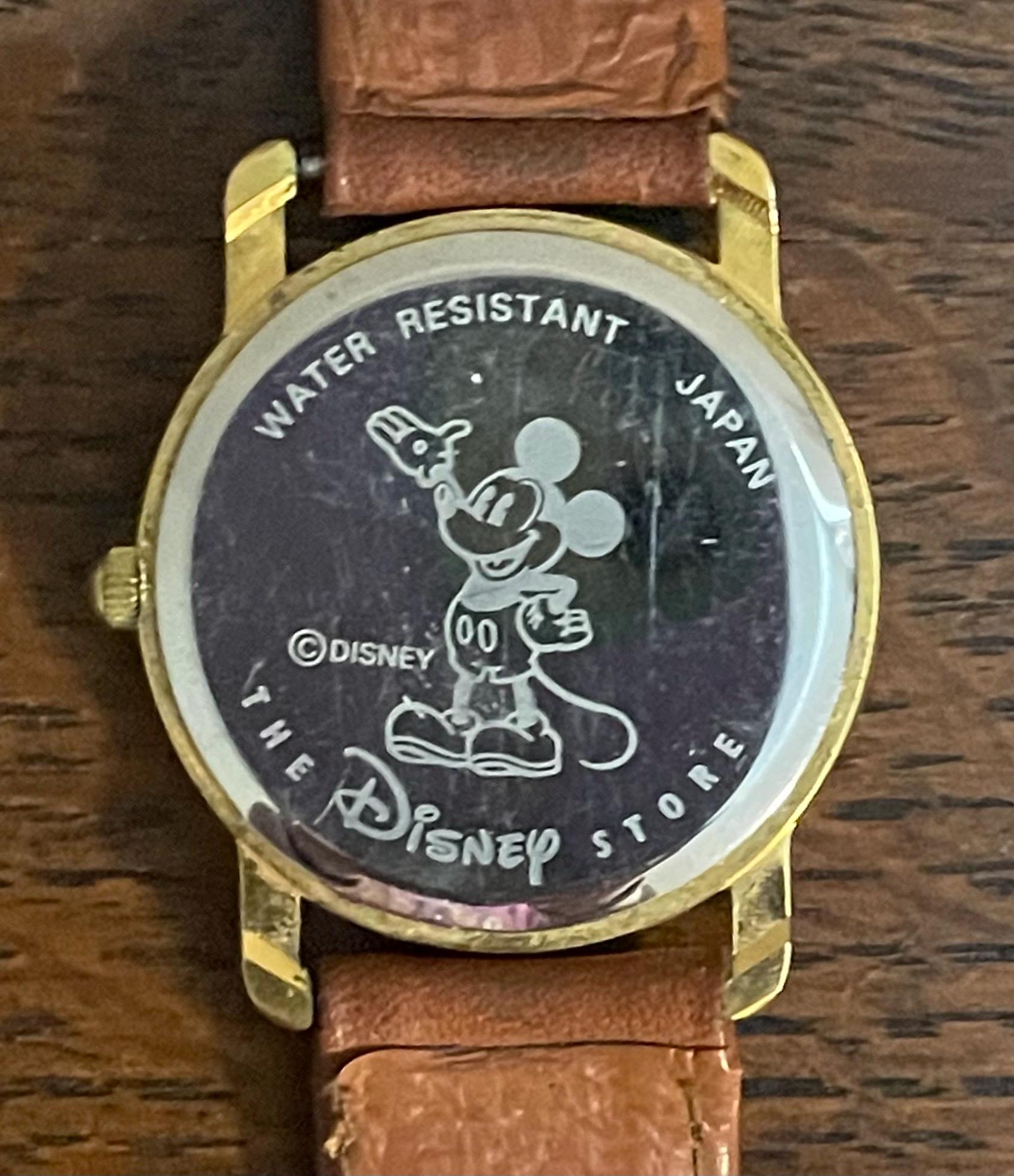Disney Store Winnie the Pooh Vintage Watch Green Dial Gold Tone Leather DS-1061 Disney Winnie the Pooh Watch Timex Bees Seconds Hands  main image 2