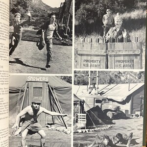 Op de afbeelding: Zwart-wit collage van filmsc&egrave;nes. De afbeeldingen tonen mensen in militaire kleding in buitenomgevingen. E&eacute;n sc&egrave;ne toont mensen die rennen, een andere mensen achter houten kisten met het opschrift "PROPERTY U.S. ARMY."