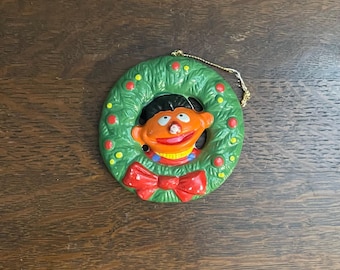 セサミストリート クリスマスオーナメント 陶器 セサミストリートのオーナメント2個、ベティ・ルーとプレーリー