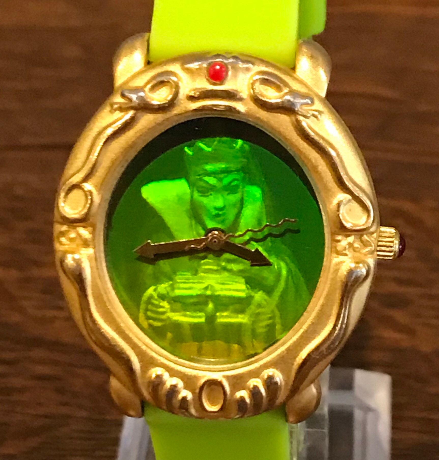 1990 年代のディズニーストア限定白雪姫邪悪な女王腕時計 - 白雪姫と七